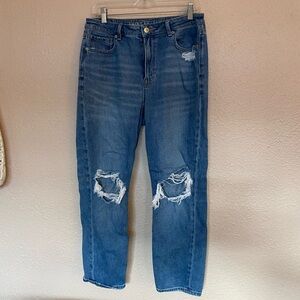 Distressed Cropped Jeans